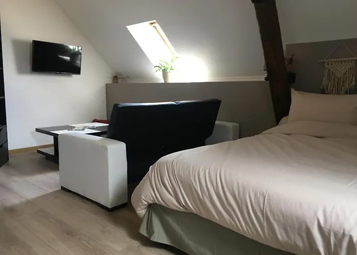 Logis Des Brousses Lhommaize